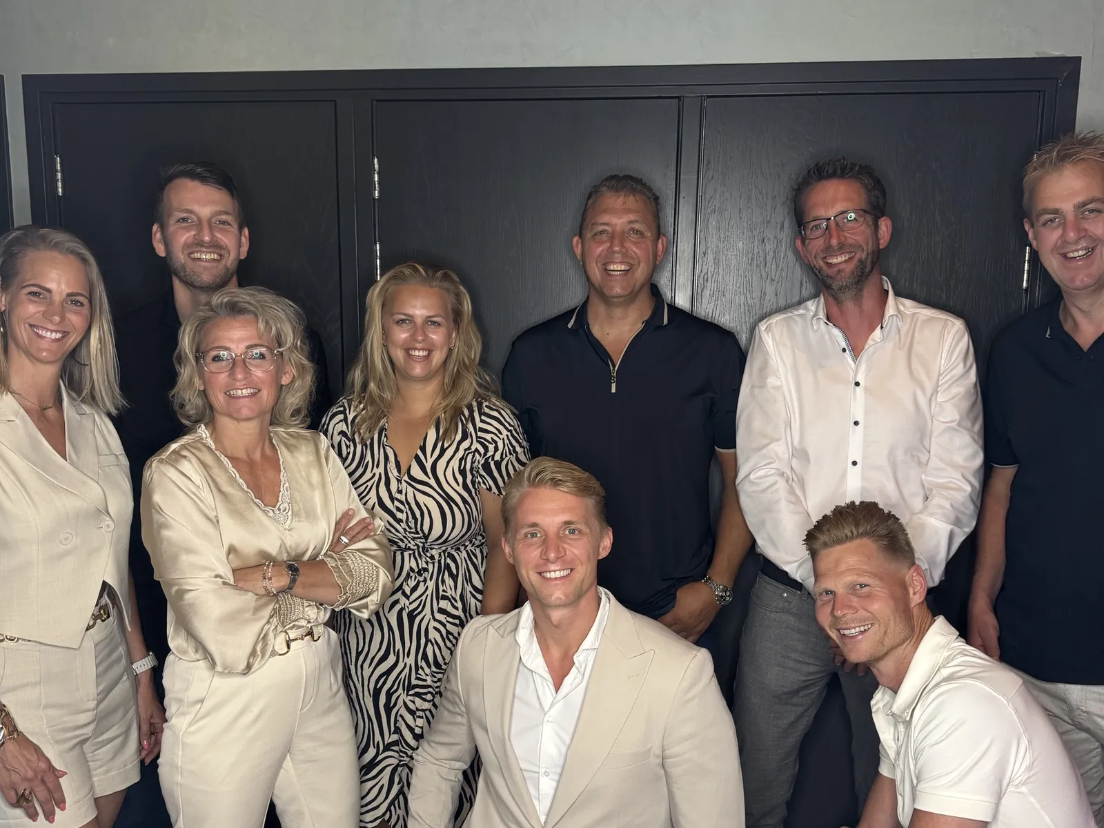 Een kleine groep van de 90 Dagen Challenge samen op de foto