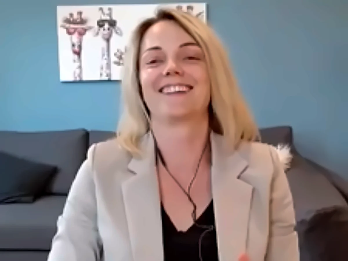 Linda van Dijk in een videogesprek met Jeroen Schilder